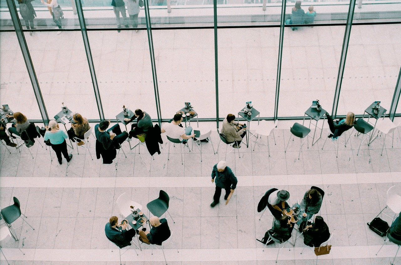 shareholder vs stakeholder differences